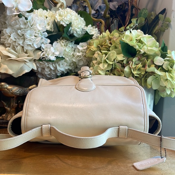 Coach Vintage Classic Legacy #4191 Soft Kelly Crossbody - Picture 6 of 16